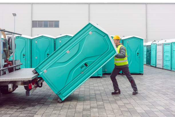 Best Portable restroom trailer rental  in Elma, WA